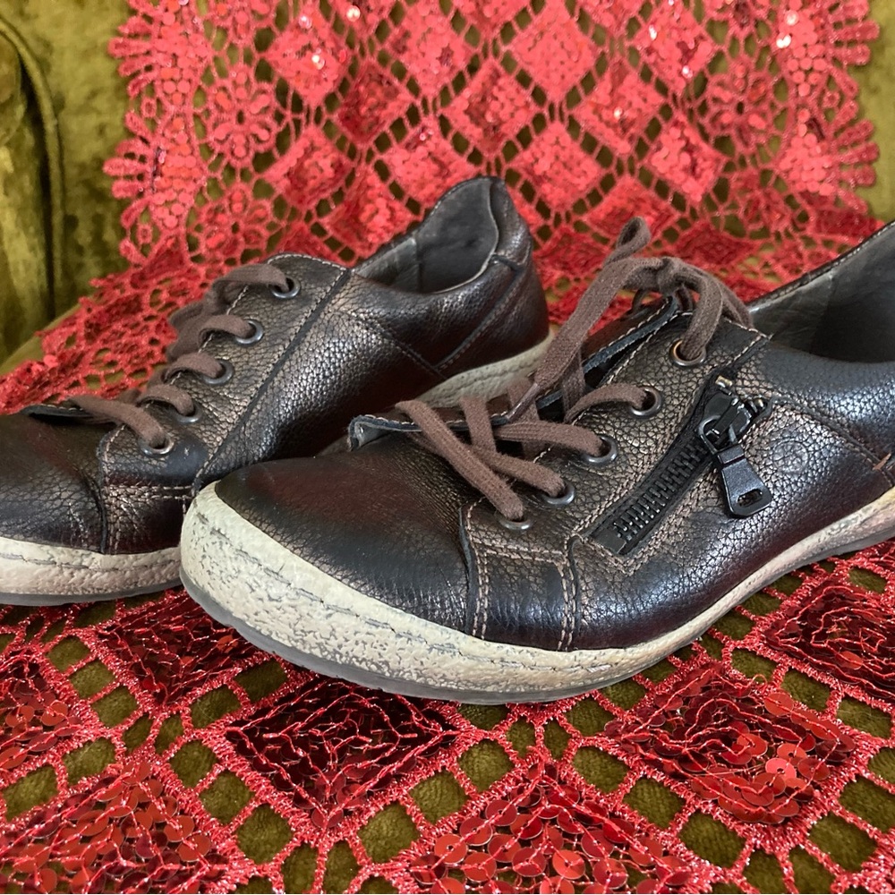 Women’s Pewter Josef Siebel leather sneakers size 38